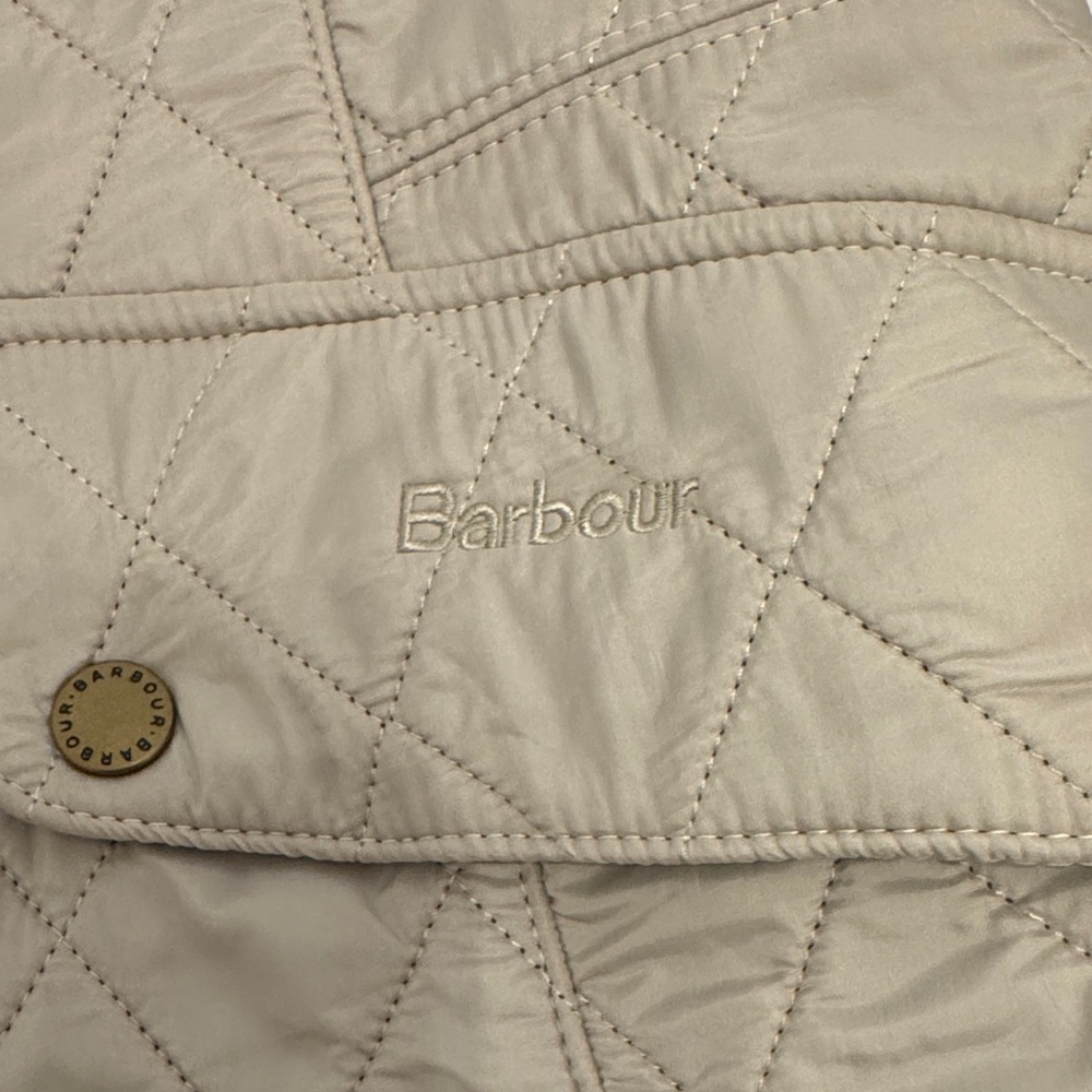Barbour Quilted Utility Jacket in Beige - Picture 4 of 5